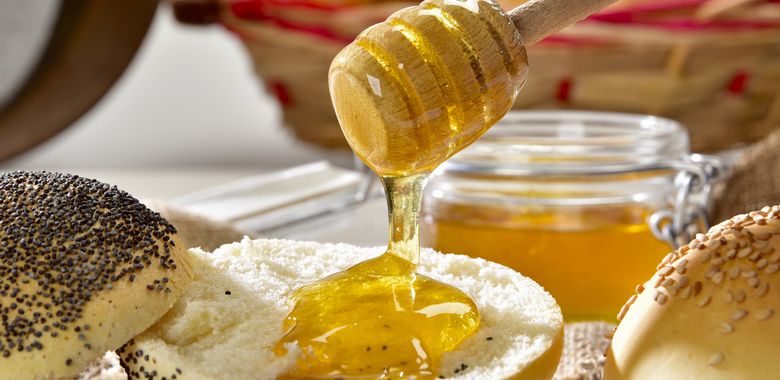 ハニーディッパーって何?はちみつをすくう棒とマヌカハニー専用スプーンについて